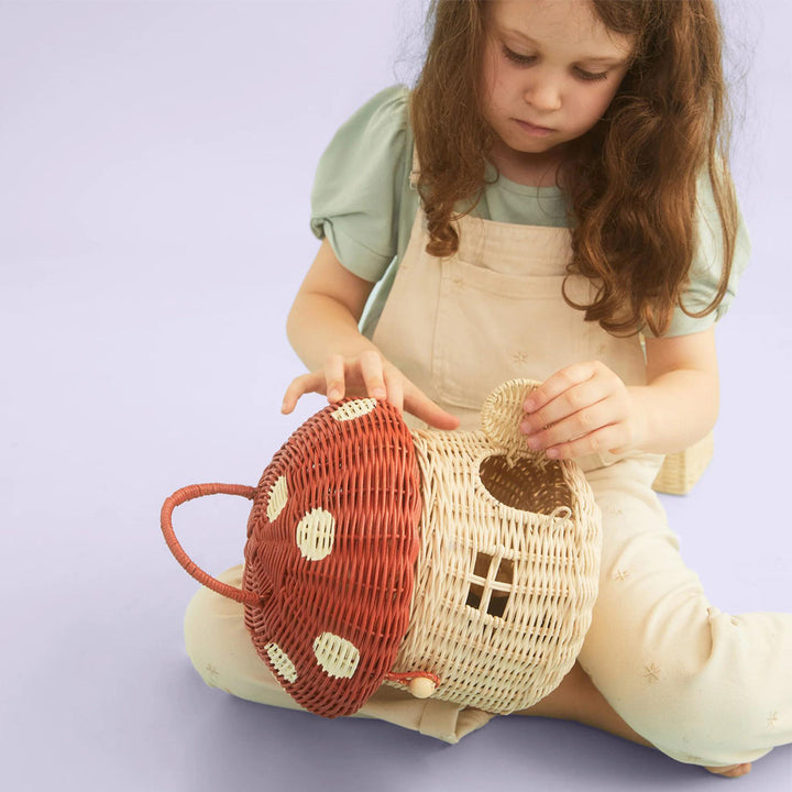 Playful storage basket in house design Bowlift