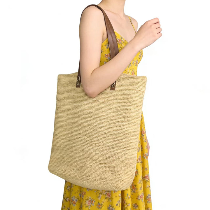 Handbag Made of Sustainably Woven Natural Material with Elegant Leather Handles Bowlift