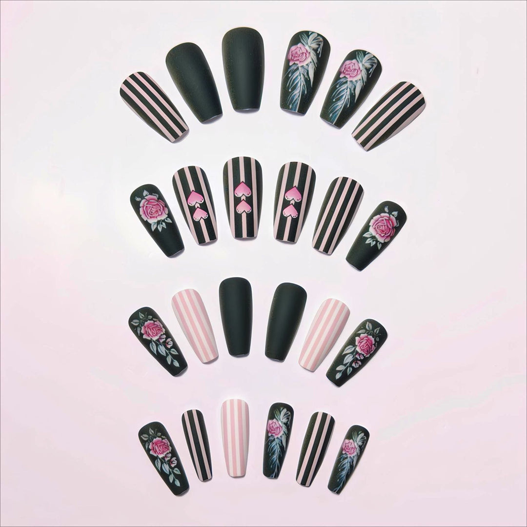 Artificial nails with romantic roses and heart designs Bowlift