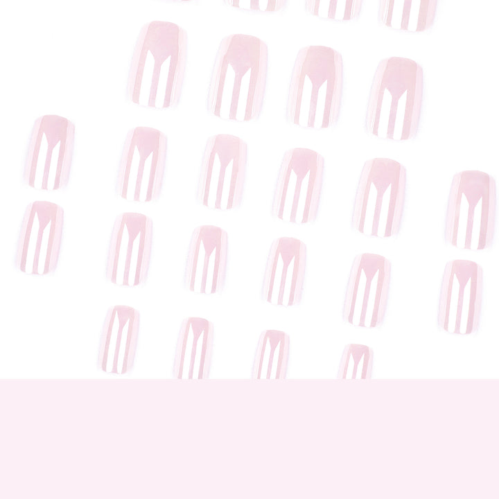 Artful Nail Art with High-Gloss Finish Bowlift