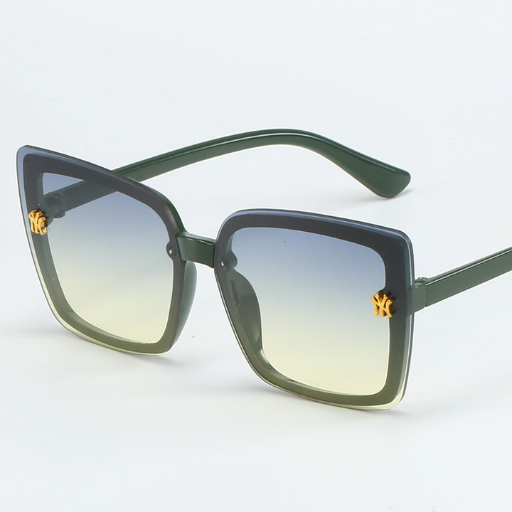 Ladies stylish square sunglasses with elegant details Bowlift