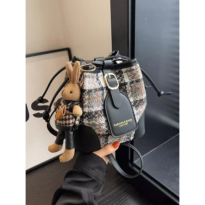 Fashionable Bucket Bag Bowlift