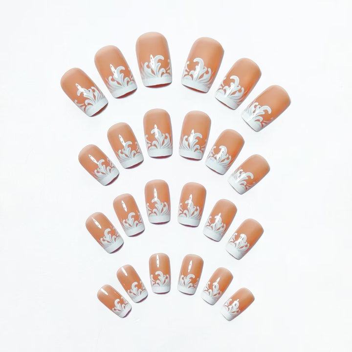 Artificial nails with elegant stiletto design Bowlift