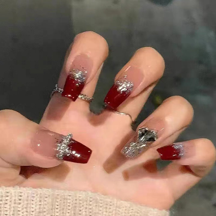 Glamorous artificial nails with sparkling accents Bowlift