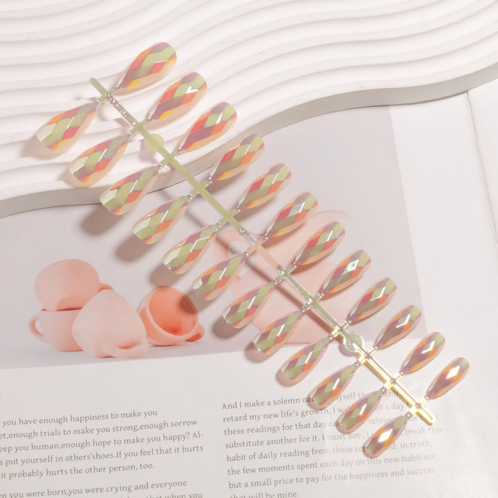 Artistic Press-On Nail Set with Geometric Design Bowlift