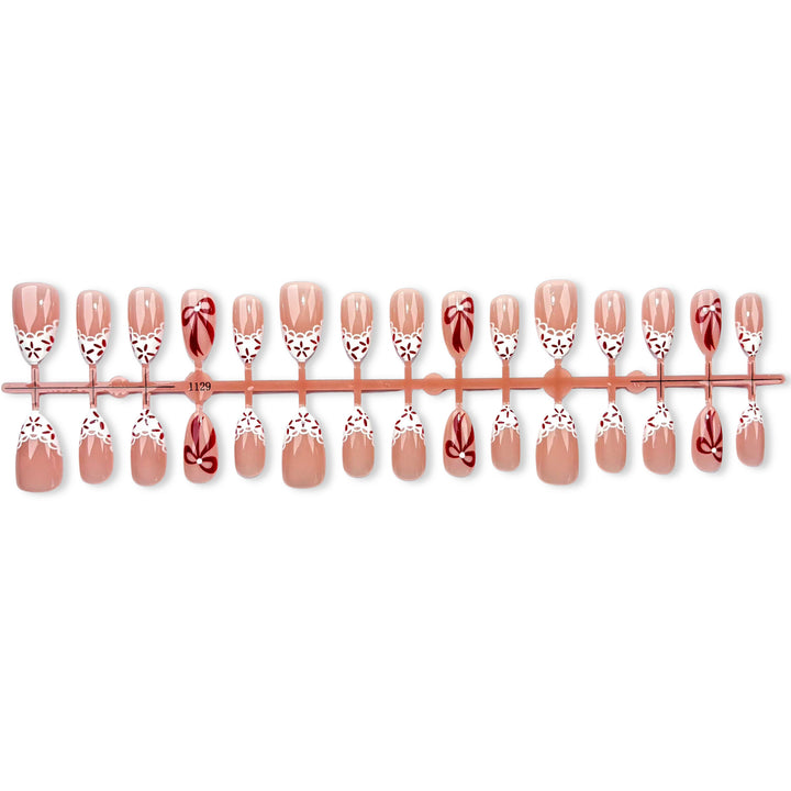 Elegant Lace-Detail Press-On Nail Set