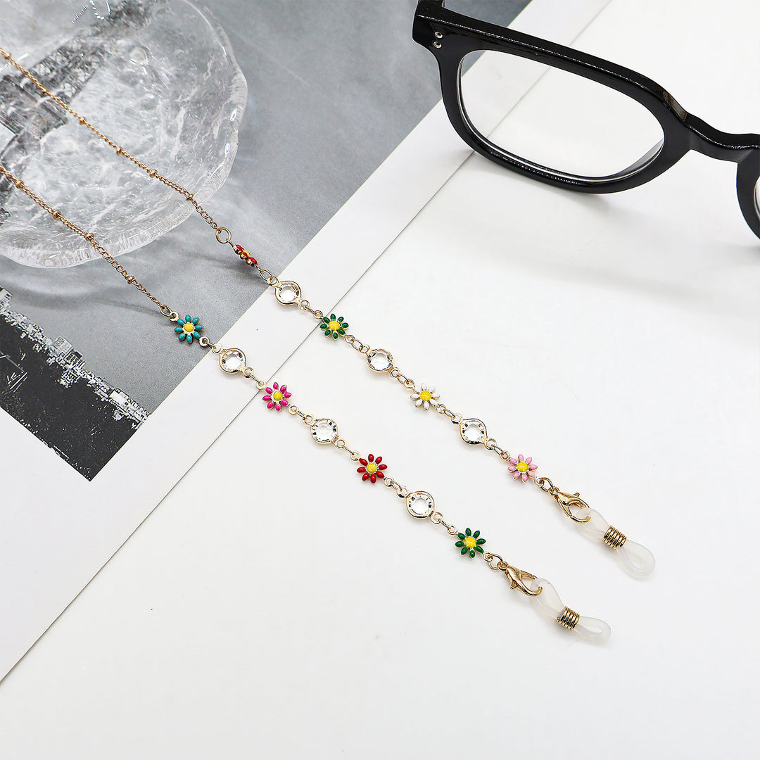 Elegant Cross-Embellished Eyewear Chain Bowlift