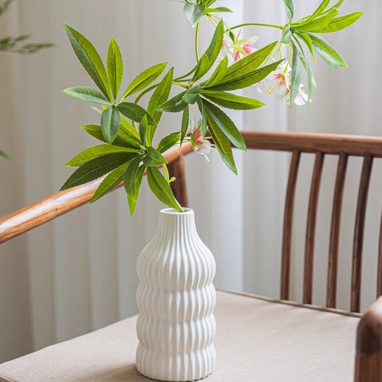 Stylish ceramic vase with wave structure Bowlift