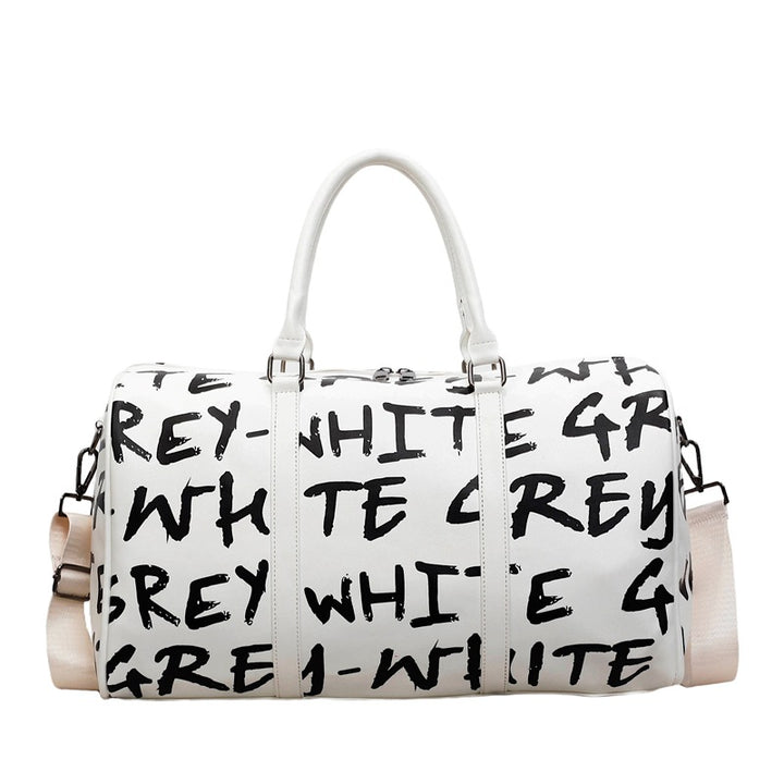 Sporty travel bag with innovative lettering Bowlift
