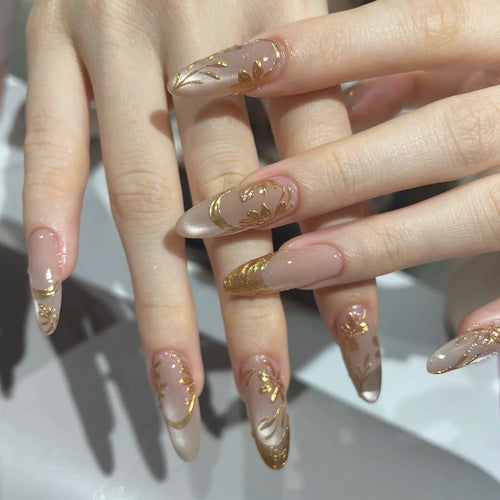 Elegant Floral Art Press-On Nails Bowlift