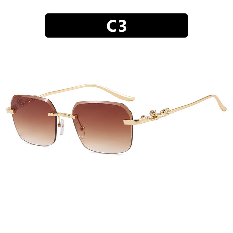 Women's fashionable square sunglasses with elegant gold frame and protective UV filter Bowlift