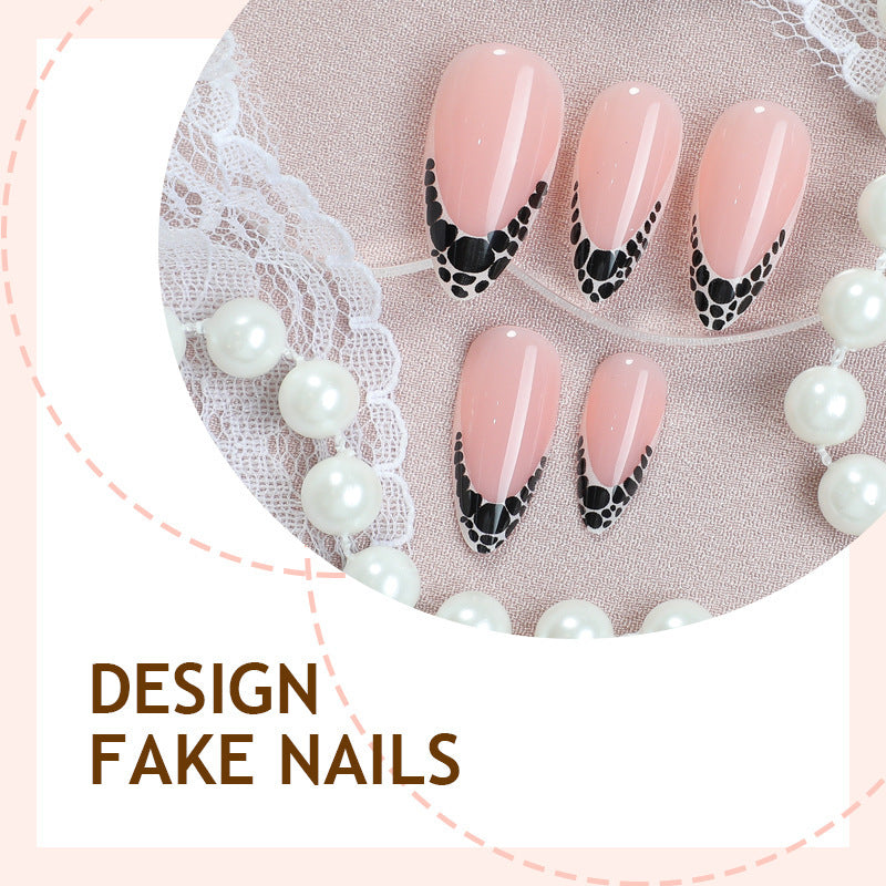 Creative Nail Art Set with Elegant Tip Accents Bowlift