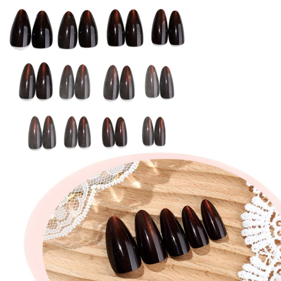 Artificial nails with luxurious gradient and shine Bowlift