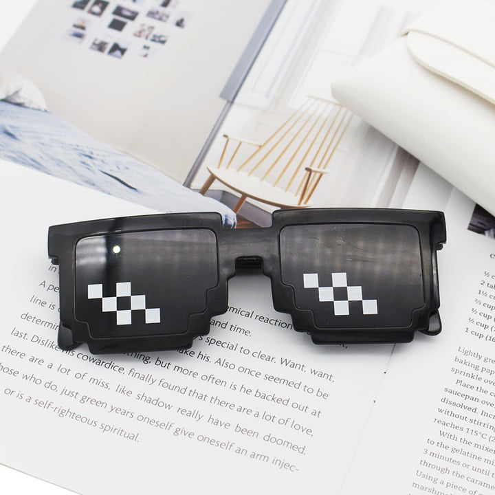 Ladies Retro Sunglasses in Stylish Pixel Design Bowlift