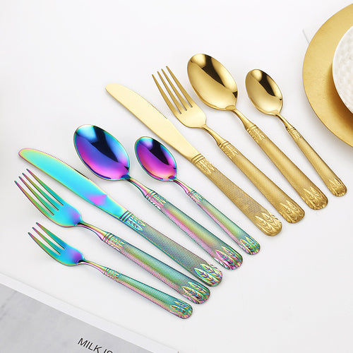 Elegant teaspoon with artistic handle design Bowlift