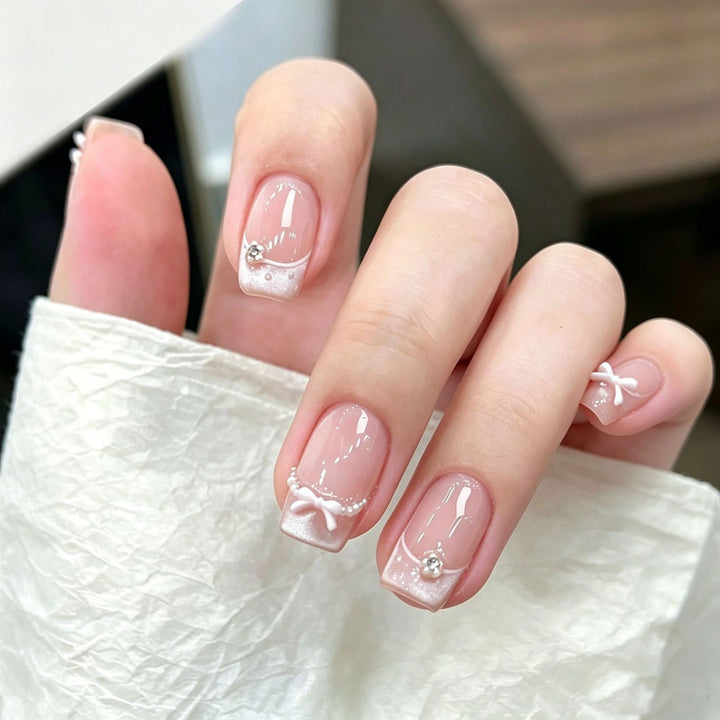 Elegant Press-On Nail Tips with Decorative Bow Bowlift