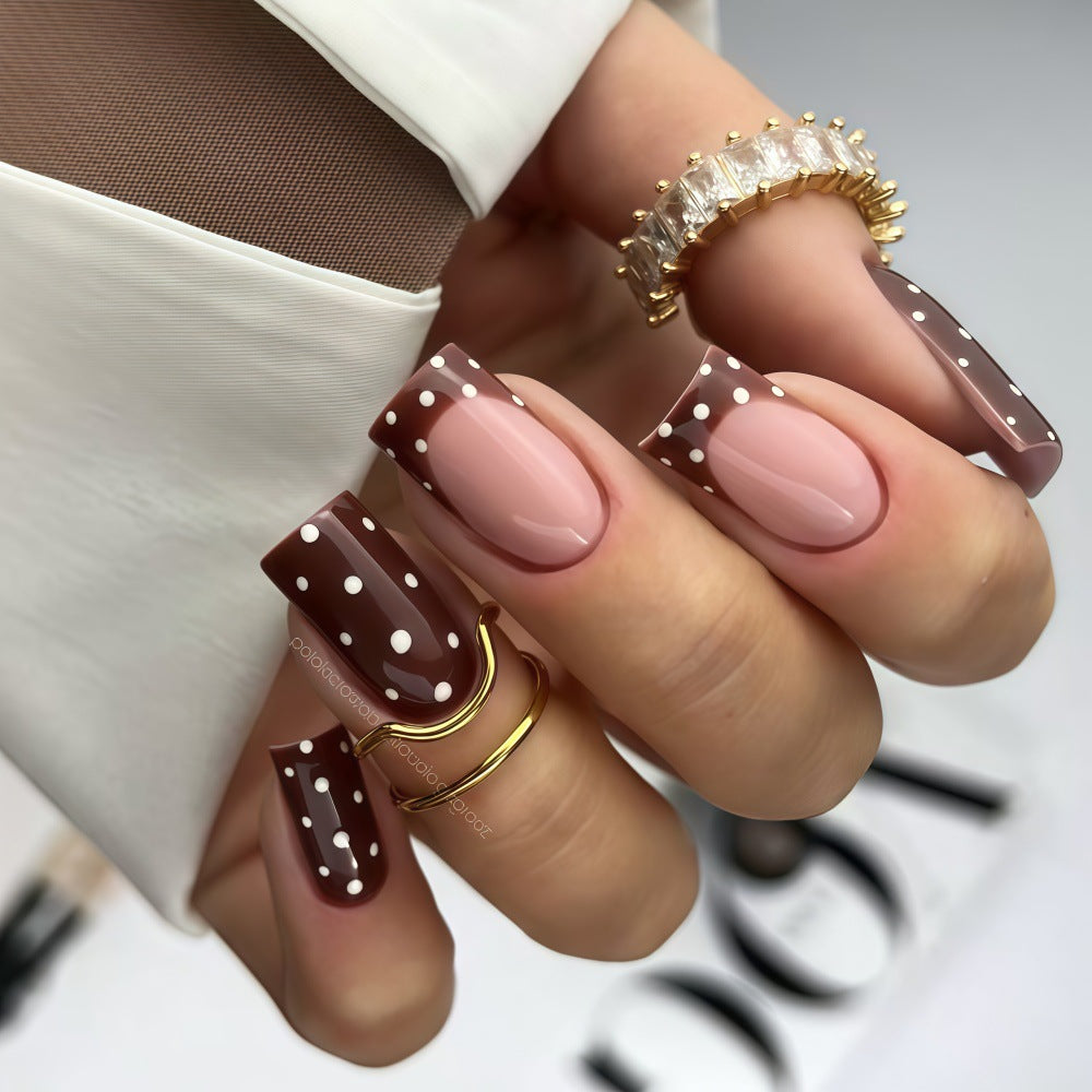 Stylish dotted pattern artificial nails Bowlift