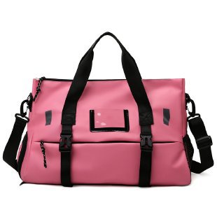 Sporty travel bag with innovative carrying system and durable material Bowlift