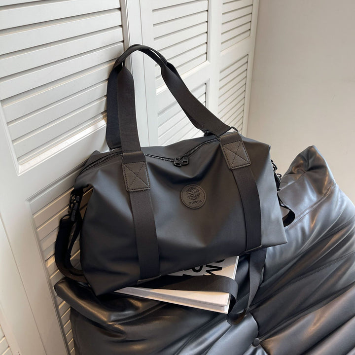 Water-Resistant Sport Duffel Bag Bowlift