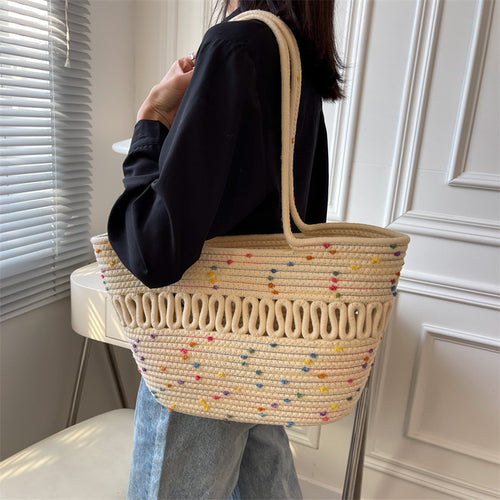 Elegant Handcrafted Beach Bag with Fine Braided Pattern Bowlift
