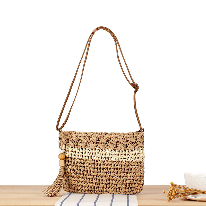 Practical Crossbody Bag Made of Braided Natural Material Bowlift