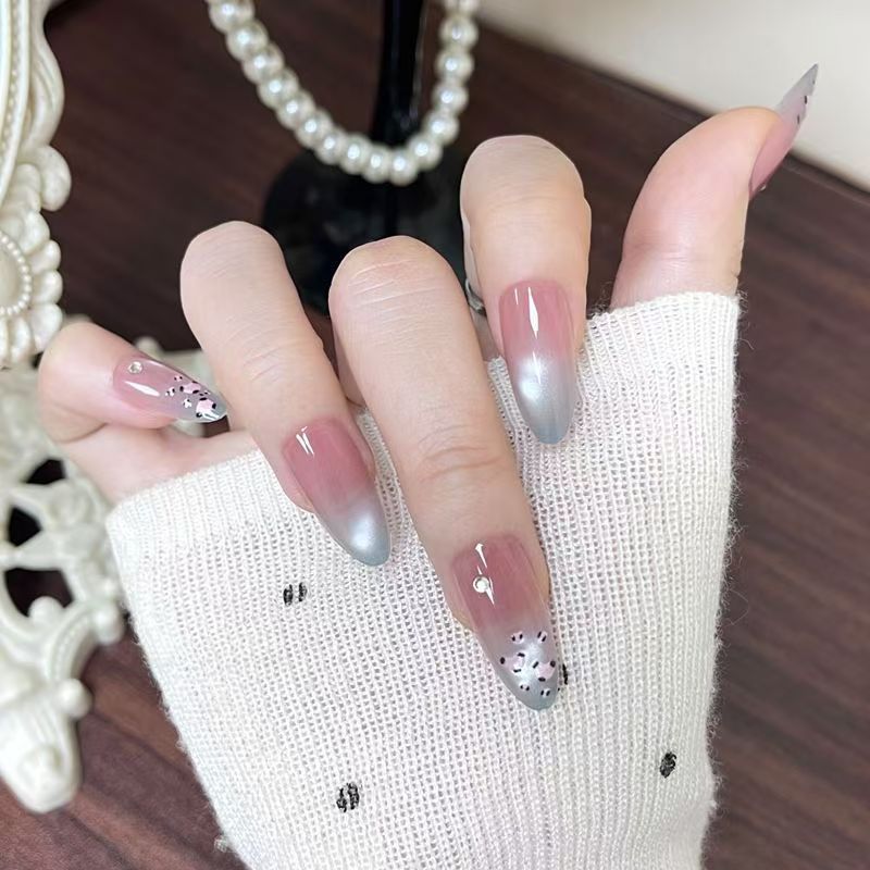 Premium Nail Art Press-On Set Bowlift