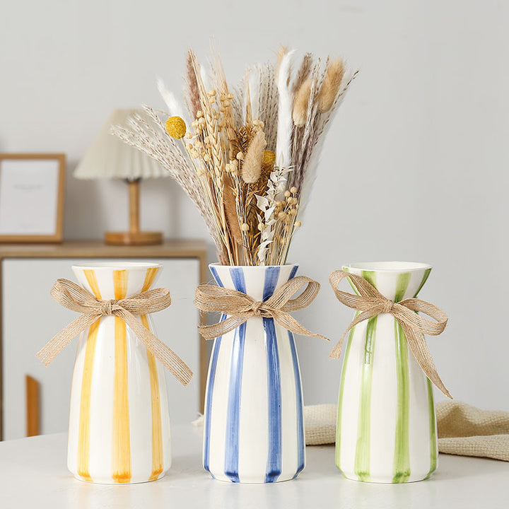 Elegant ceramic vase in vintage style Bowlift