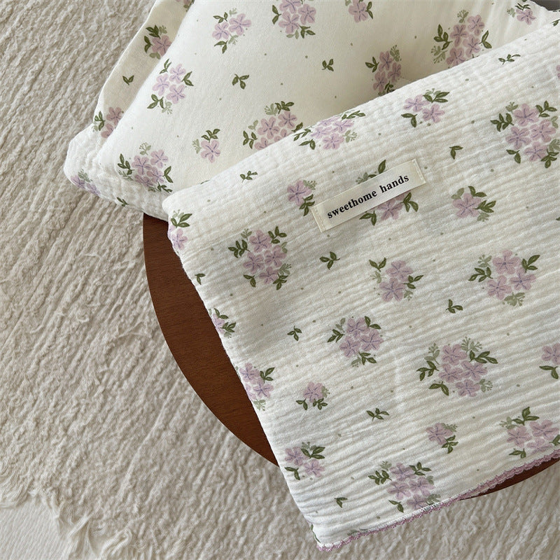 Unisex versatile muslin blanket with floral accents Bowlift