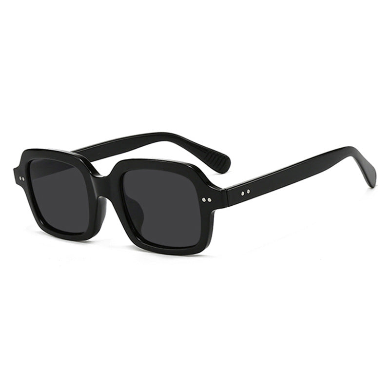 Ladies modern square sunglasses with wide frame and elegant design Bowlift