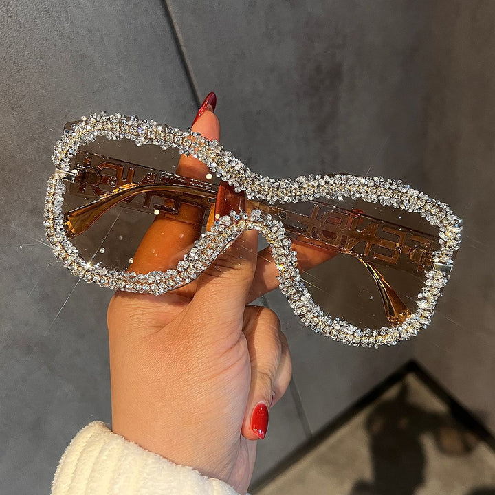 Women's Glamorous Sunglasses with Striking Crystal Frame Bowlift