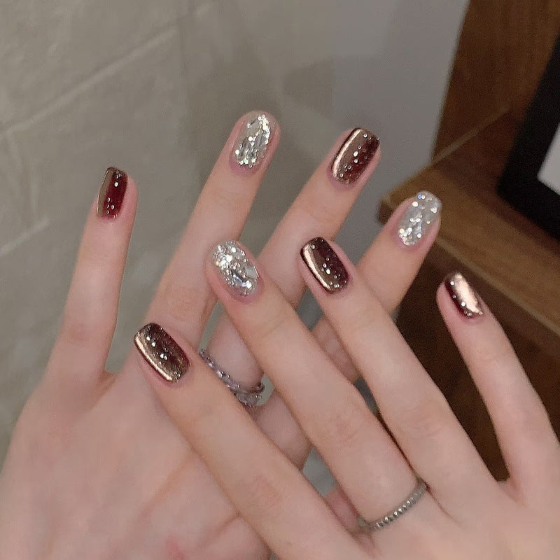 Glamorous Glittery Press-On Nail Set Bowlift