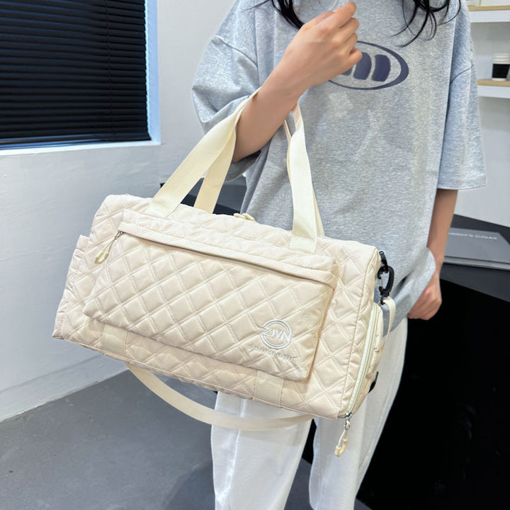 Sporty Weekend Bag With High-Quality Lining Bowlift