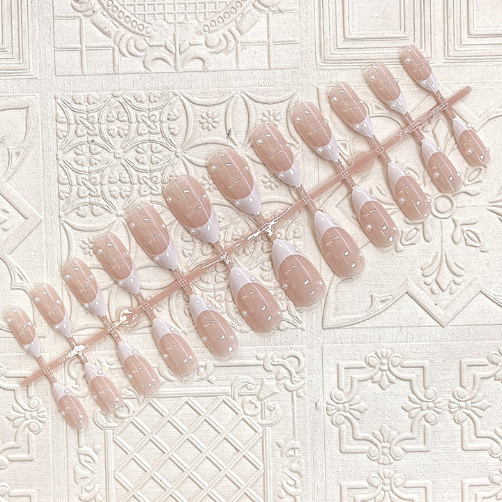 Elegant Decorative Press-On Nail Set Bowlift