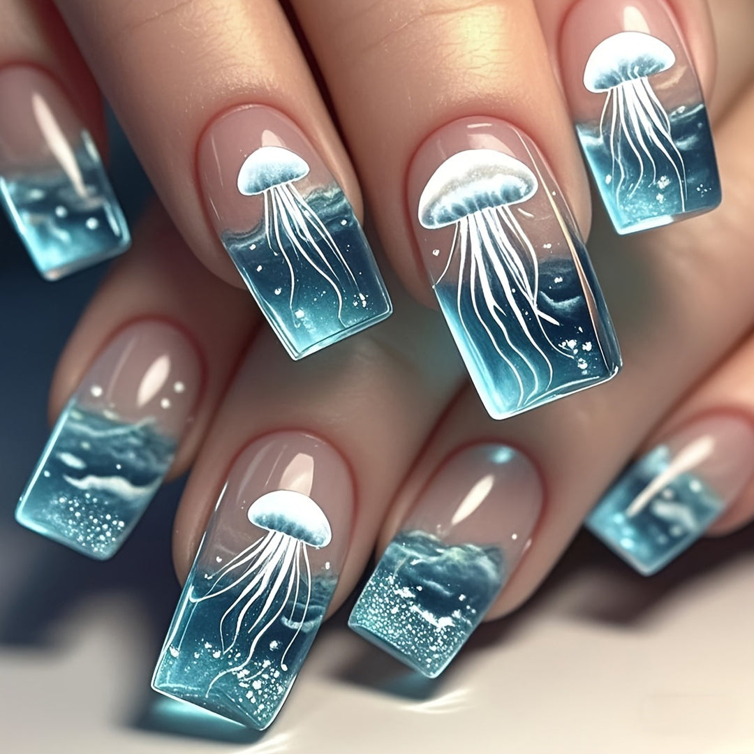 Artificial nails with transparent jellyfish design Bowlift