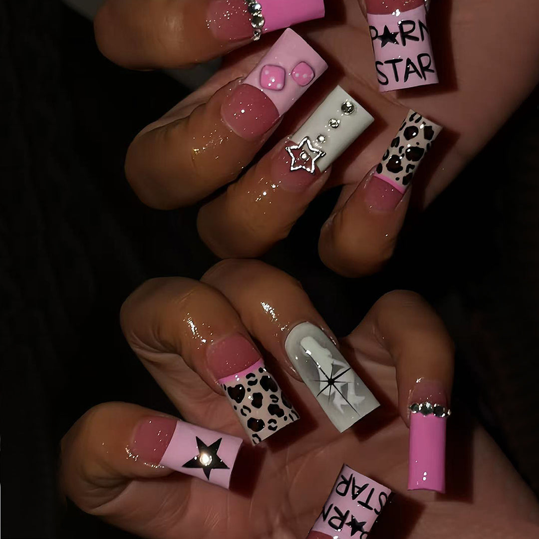 Artificial nails with creative designs and elegant accents Bowlift