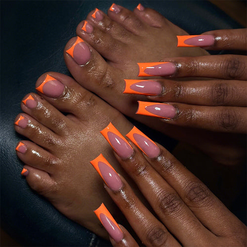 Decorative Press-On Nail Set with Geometric Design Bowlift