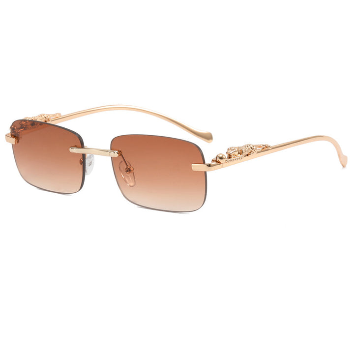 Women Designer Sunglasses with Fine Metal Frame and Luxurious Details Bowlift