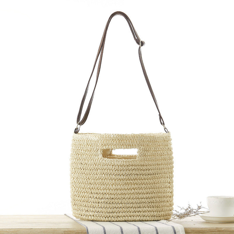 Braided shoulder bag with unique carrying handle Bowlift
