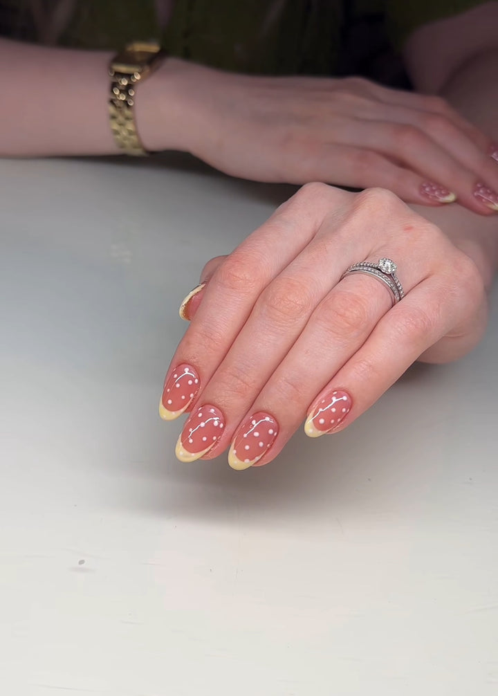 Artistic Gel Nail Tips Bowlift