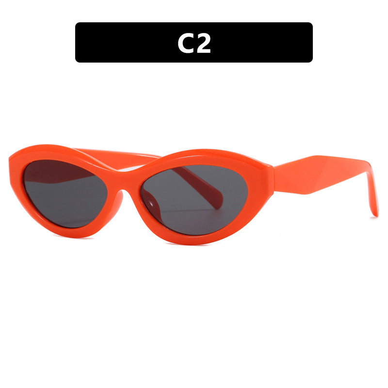Ladies Cat-Eye Sunglasses with Stylish Frame Bowlift