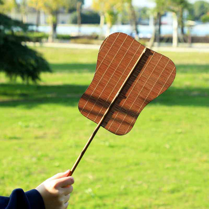 Ladies traditional fan Bowlift