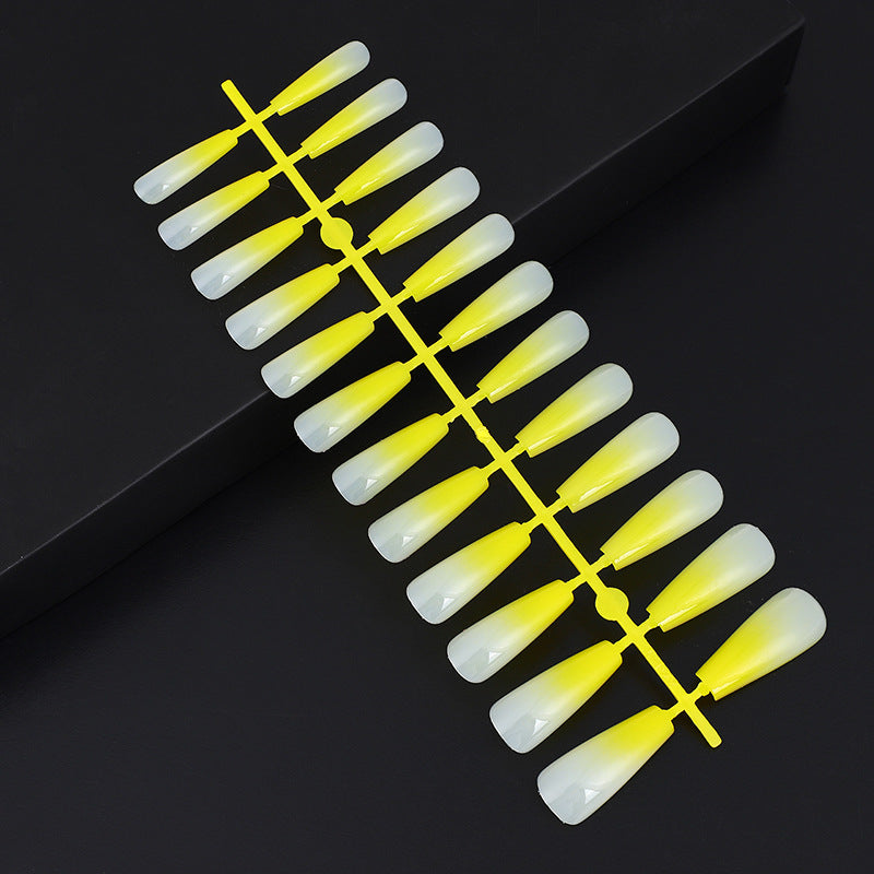 Artificial nails in elegant ombre design Bowlift