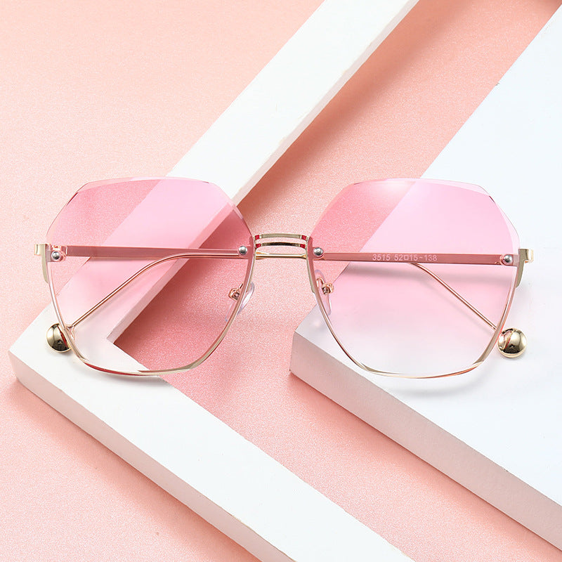 Ladies oversized sunglasses in modern hexagon style Bowlift