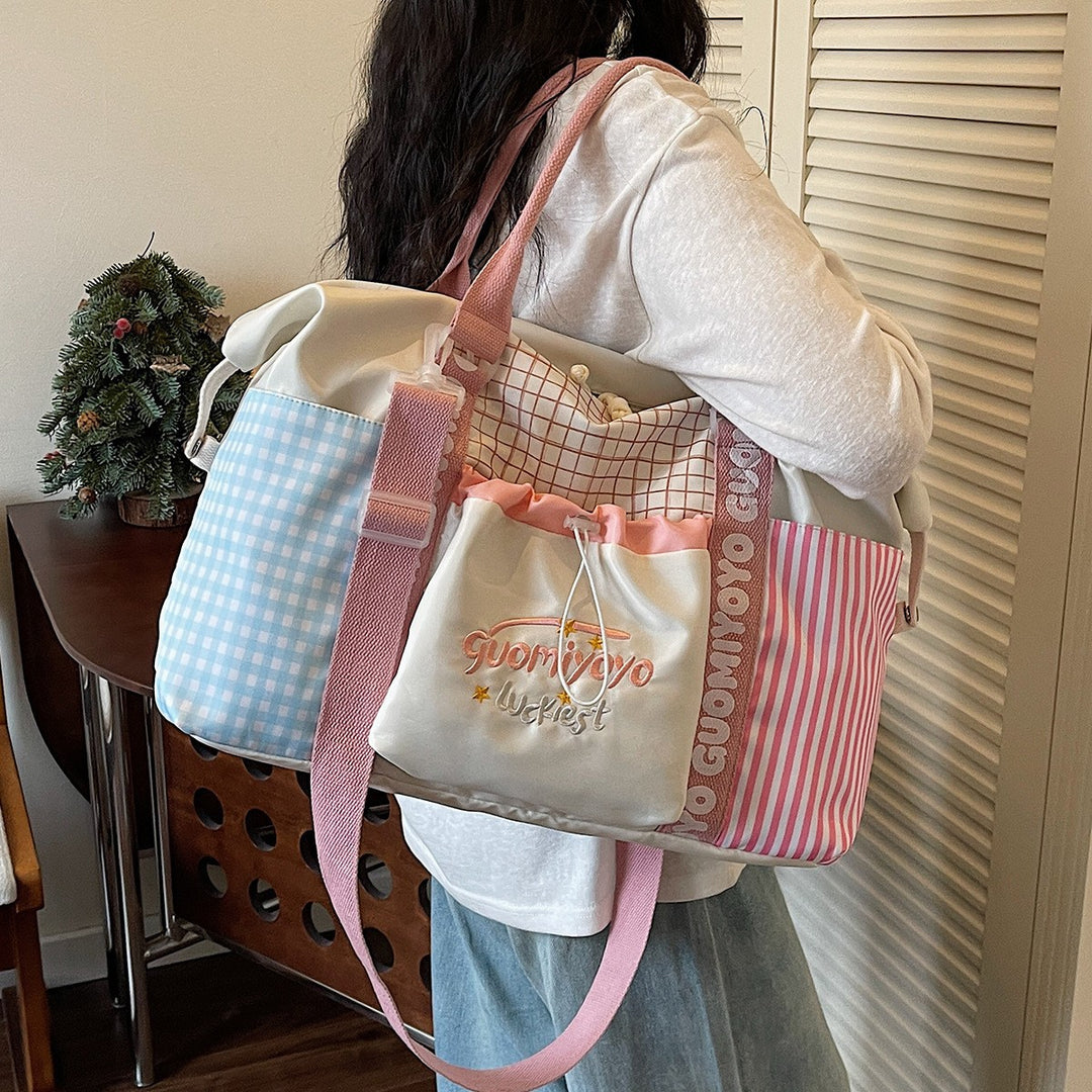 Chic Patchrk Travel Tote