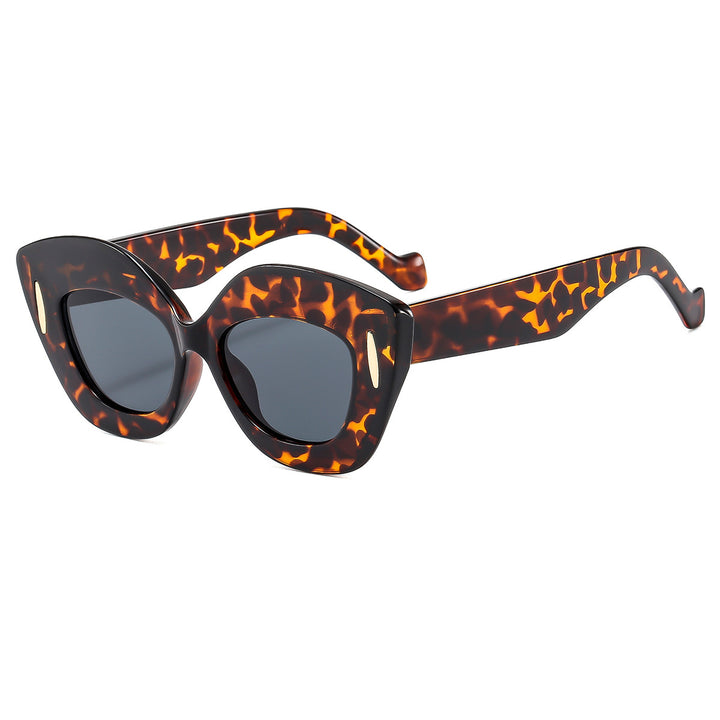 Women's Cat-Eye Sunglasses with Luxurious Design Elements Bowlift