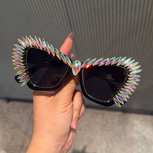 Women extravagant Cat-Eye sunglasses with sparkling crystal tips Bowlift