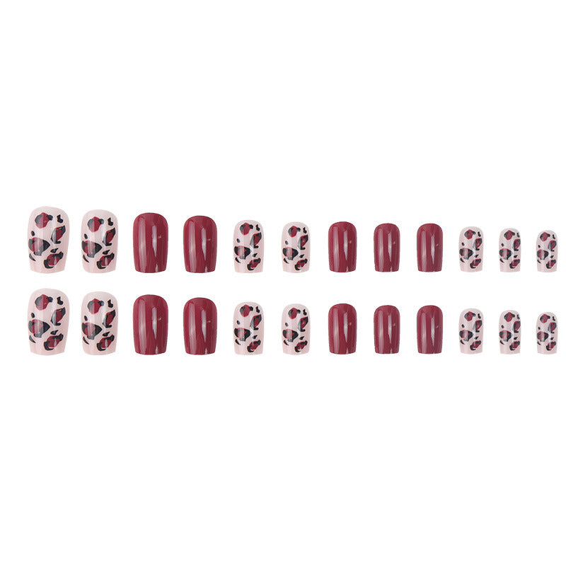 Artistic Short Press-On Nail Set with Leopard Print and Glossy Finish Bowlift
