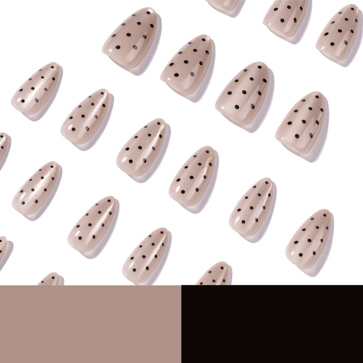 Artful nail tips in modern design Bowlift