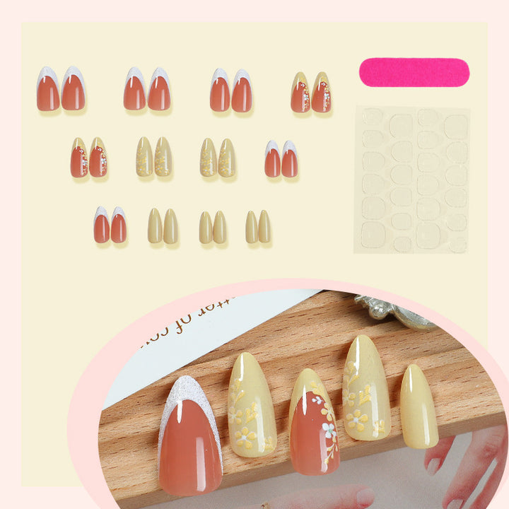 Artificial nail set with elegant floral design Bowlift