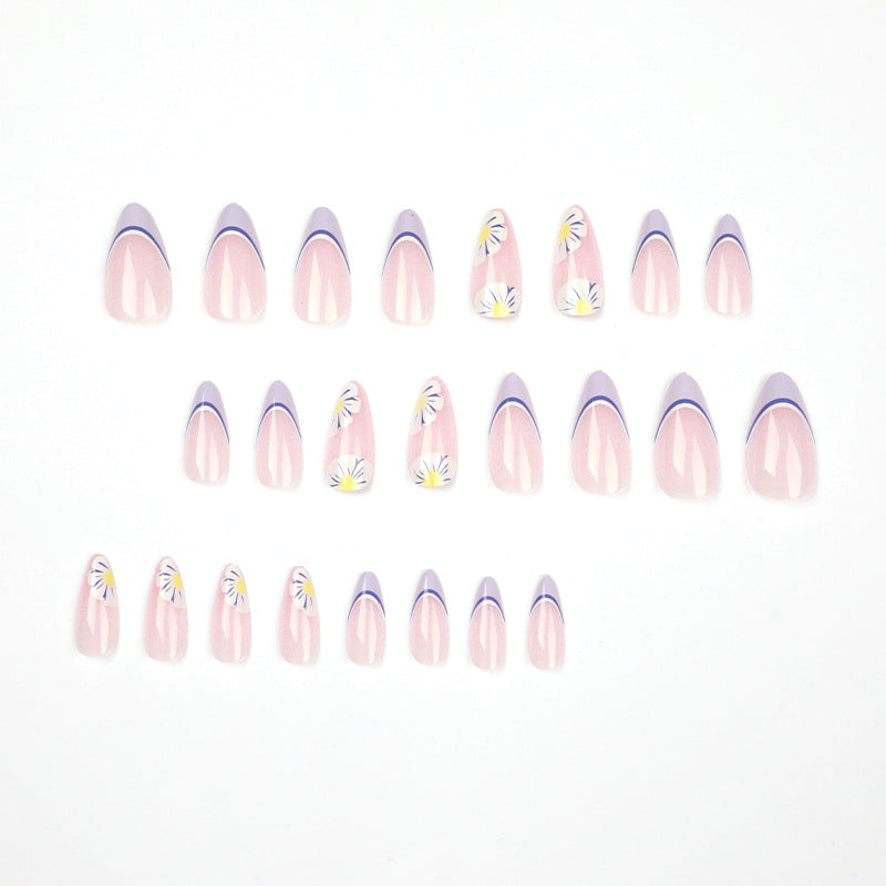 Artistic nail art with flower and ombre effects Bowlift